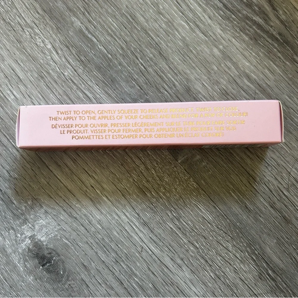 Charlotte Tilbury Matte Beauty Blush Wand - Pillow Top Peach Pop New!